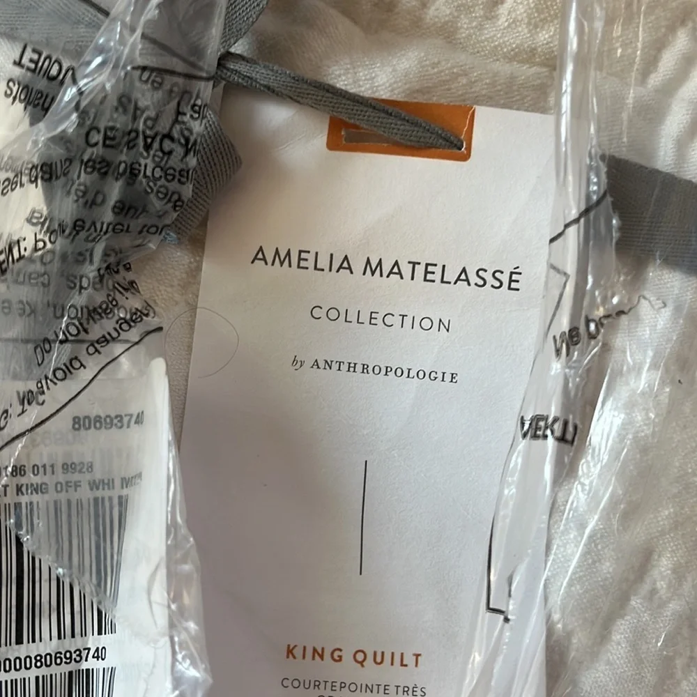 Anthropologie Amelia Quilt Size King Ivory